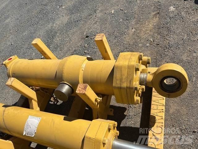 CAT 657E Transport - Inne
