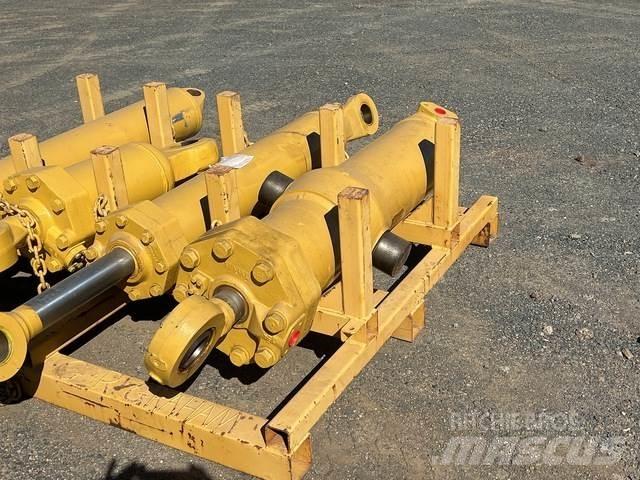 CAT 657E Transport - Inne