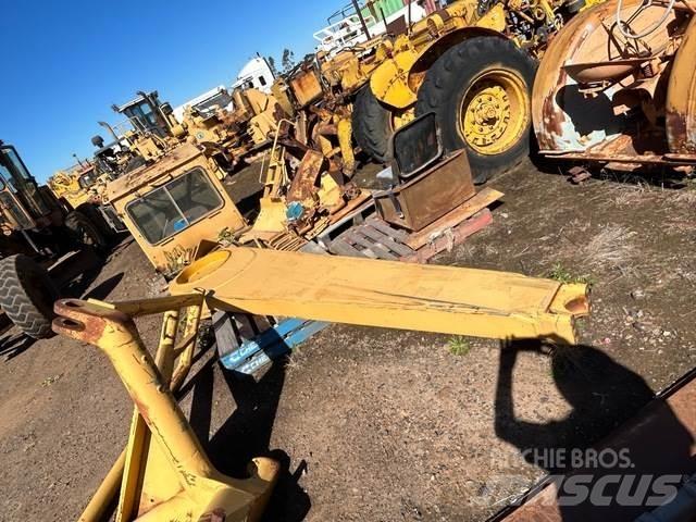 CAT 657E Transport - Inne