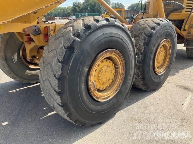 CAT 725 Wozidła przegubowe