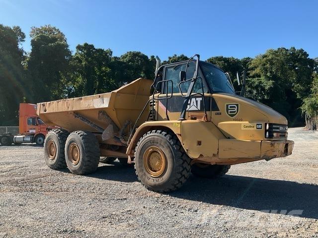 CAT 725 Wozidła przegubowe