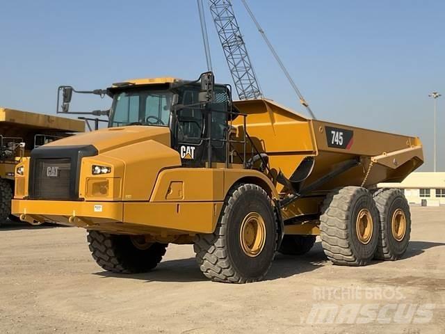 CAT 745 Wozidła przegubowe