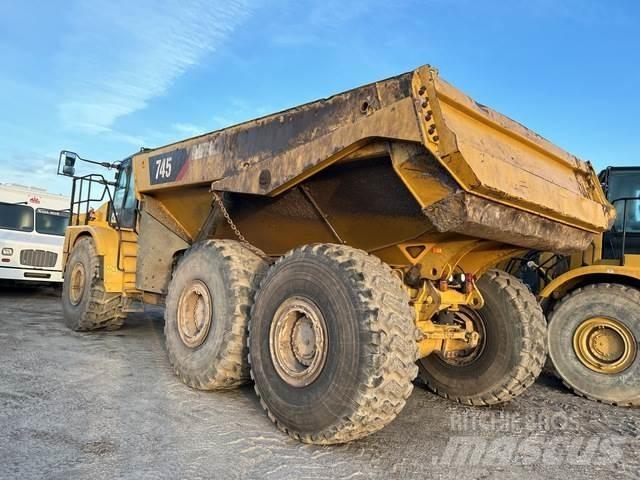 CAT 745 Wozidła przegubowe