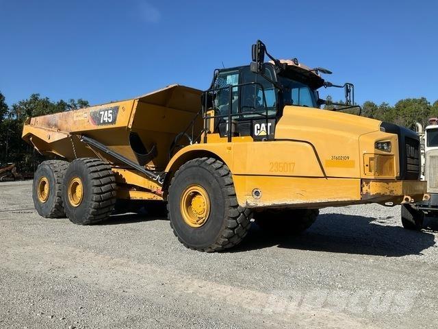 CAT 745 Wozidła przegubowe