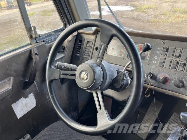 CAT 775D Wozidła przegubowe