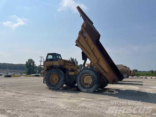CAT 777D Wozidła przegubowe