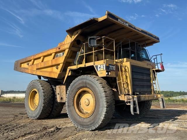 CAT 777D Wozidła przegubowe
