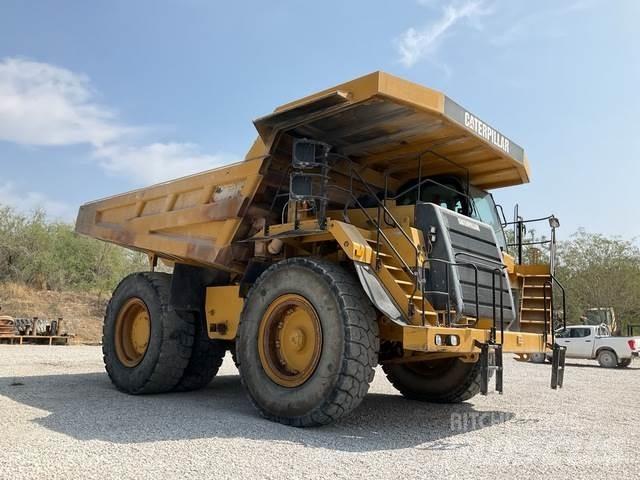 CAT 777F Wozidła przegubowe