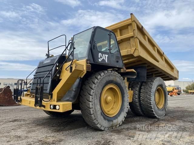 CAT 777F Wozidła przegubowe