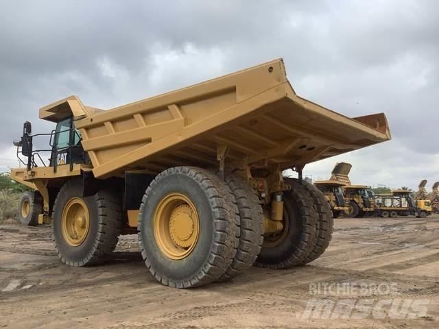 CAT 777F Wozidła przegubowe