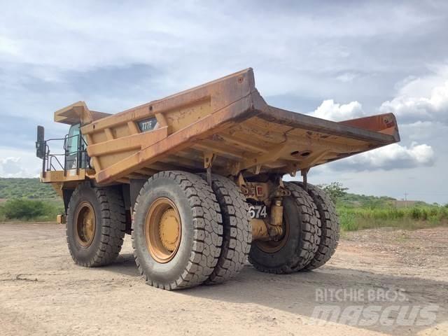 CAT 777F Wozidła przegubowe