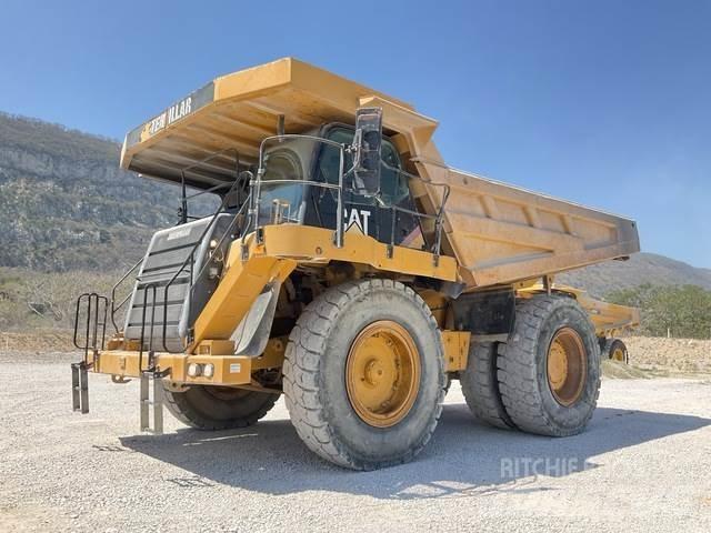 CAT 777F Wozidła przegubowe