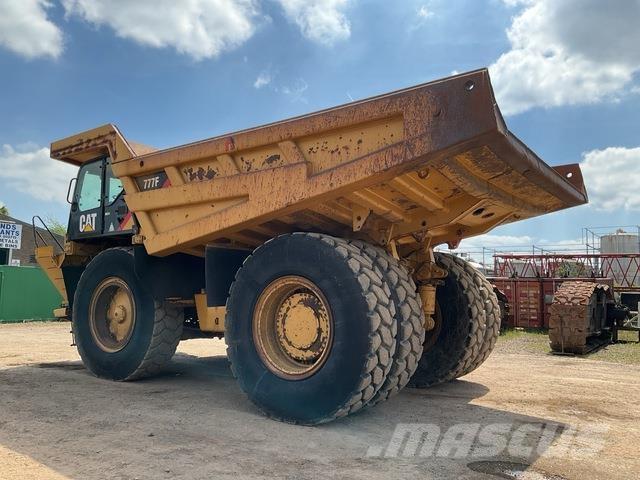 CAT 777F Wozidła przegubowe