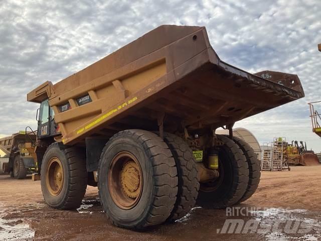 CAT 777F Wozidła przegubowe