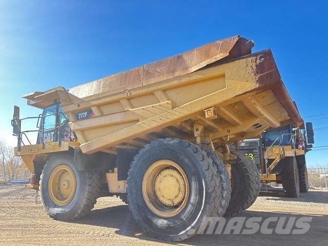 CAT 777F Wozidła przegubowe