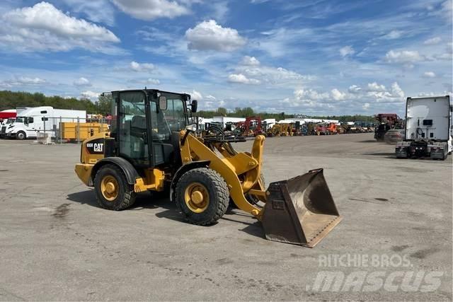CAT 906M Ładowarki kołowe