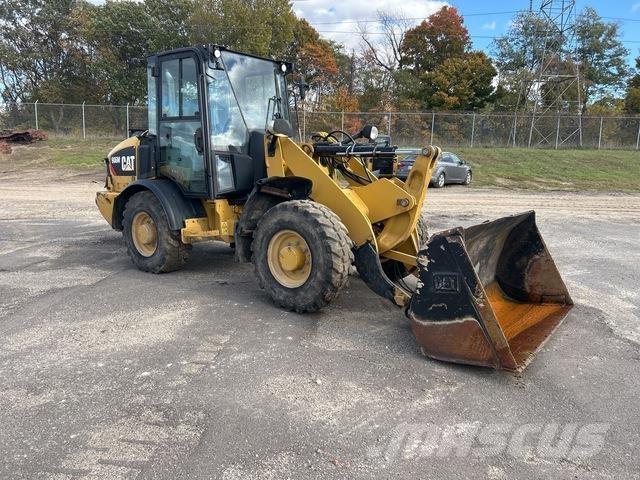 CAT 906M Ładowarki kołowe