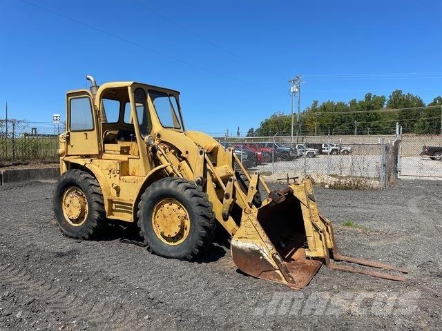CAT 922 Ładowarki kołowe