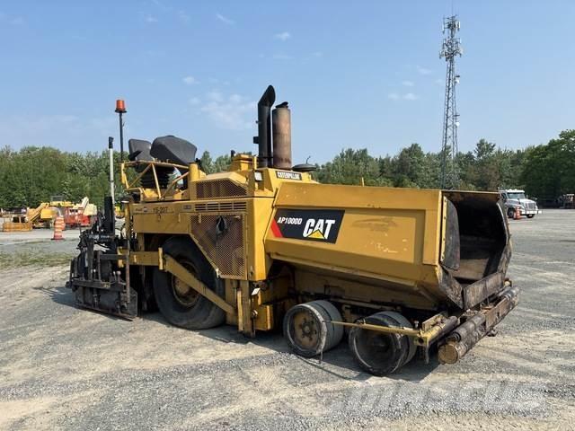 CAT AP-1000D Rozściełacze do asfaltu