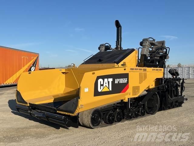 CAT AP1055F Rozściełacze do asfaltu