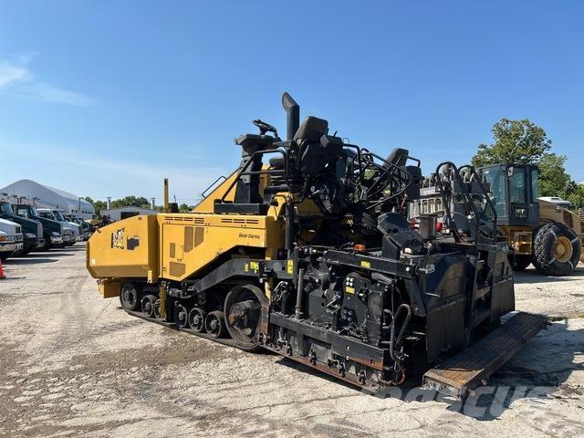 CAT AP1055F Rozściełacze do asfaltu