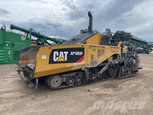 CAT AP1055F Rozściełacze do asfaltu