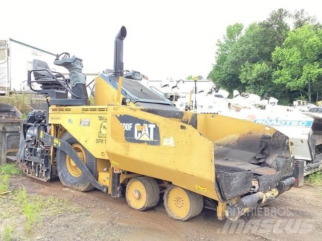 CAT AP600F Rozściełacze do asfaltu