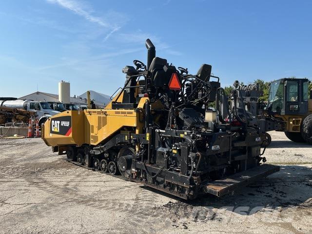 CAT AP655F Rozściełacze do asfaltu