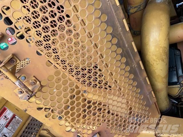 CAT D10T Spycharki gąsienicowe