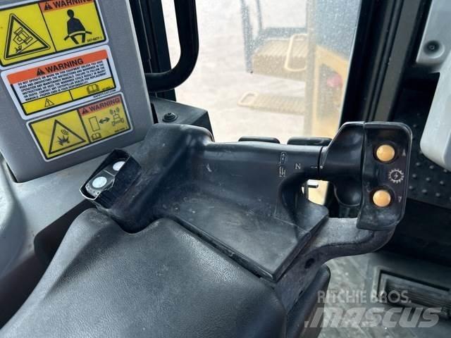 CAT D10T2 Spycharki gąsienicowe