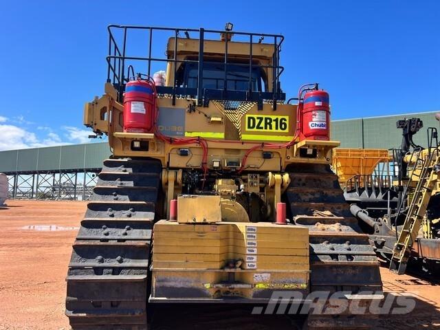 CAT D11T Spycharki gąsienicowe