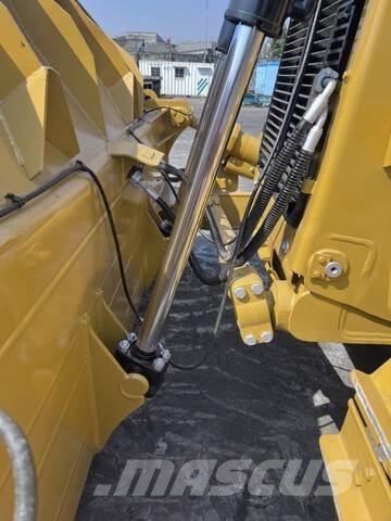 CAT D8GC Spycharki gąsienicowe