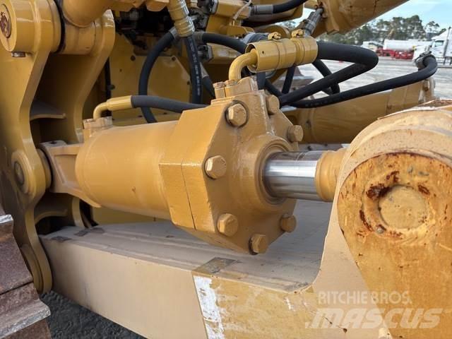 CAT D8T Spycharki gąsienicowe