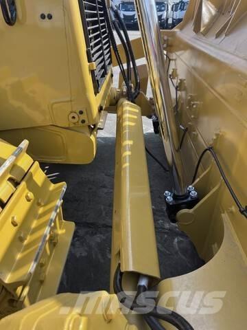 CAT D8T Spycharki gąsienicowe
