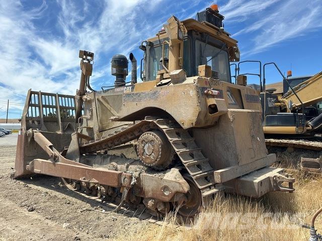 CAT D8T Spycharki gąsienicowe