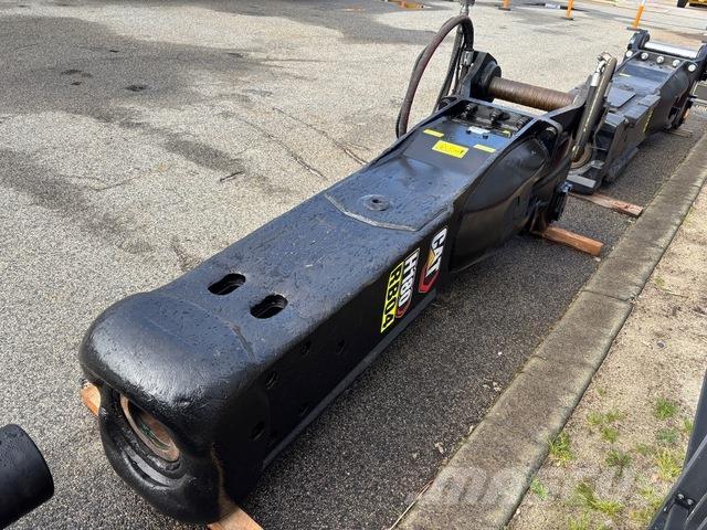 CAT H180 Młoty hydrauliczne