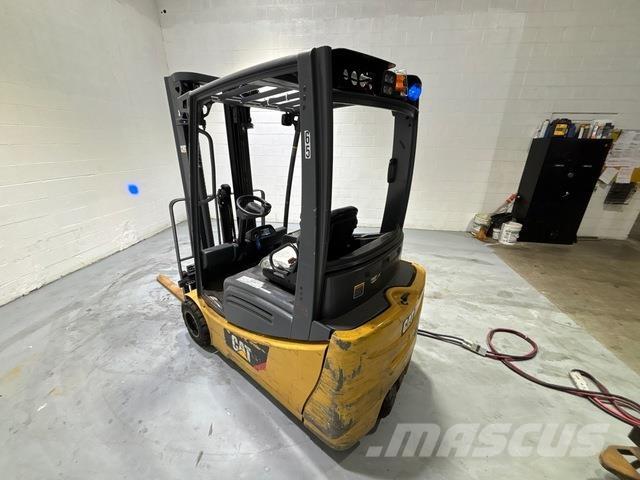 CAT MH 2ET3500 Wózki elektryczne