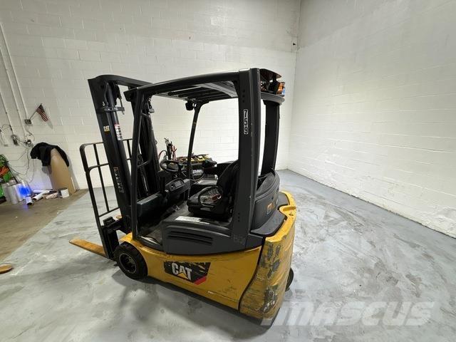 CAT MH 2ET3500 Wózki elektryczne