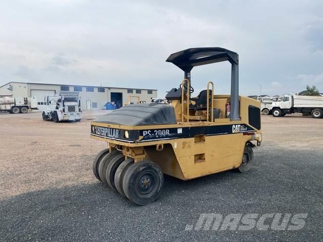 CAT PS-200B Walce ogumione