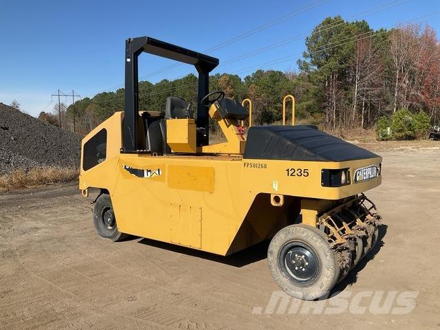 CAT PS150 Walce ogumione