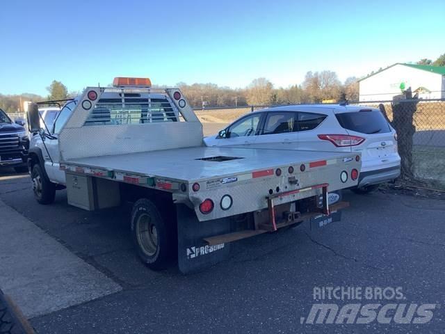 Chevrolet 3500 Ciężarówki typu Platforma / Skrzynia