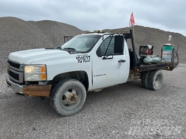 Chevrolet 3500 Ciężarówki typu Platforma / Skrzynia