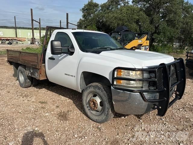 Chevrolet 3500 Ciężarówki typu Platforma / Skrzynia
