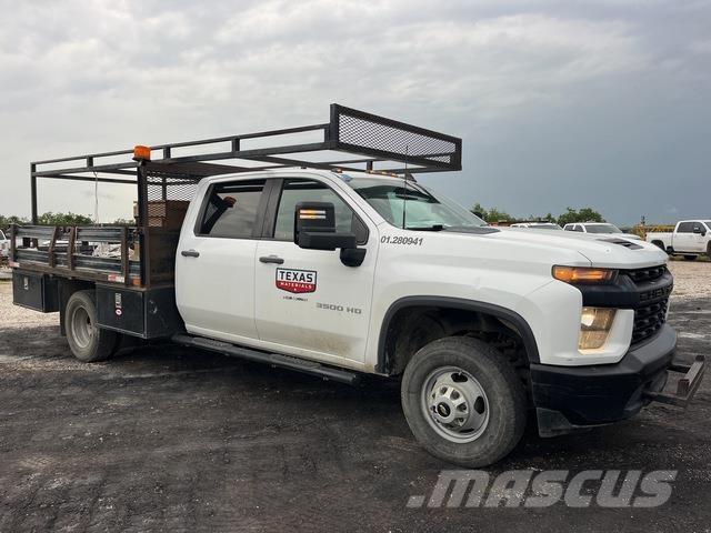 Chevrolet 3500 Ciężarówki typu Platforma / Skrzynia