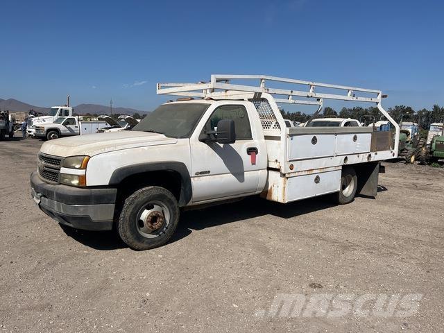 Chevrolet 3500 Ciężarówki typu Platforma / Skrzynia