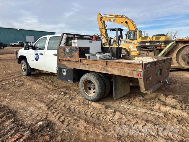 Chevrolet 3500 Ciężarówki typu Platforma / Skrzynia