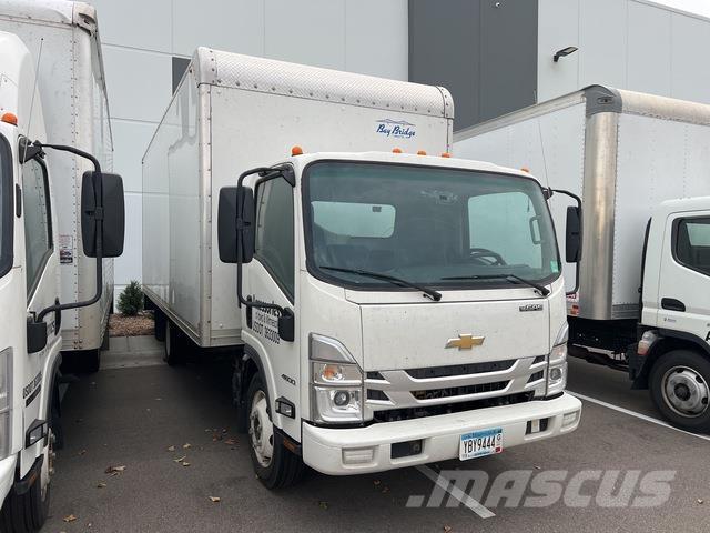 Chevrolet 4500 Samochody ciężarowe ze skrzynią zamkniętą
