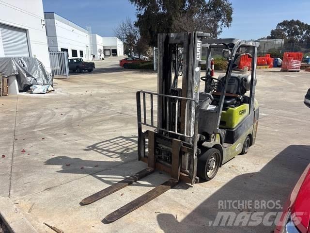 Clark C30GL Maszyny budowlane - Inne