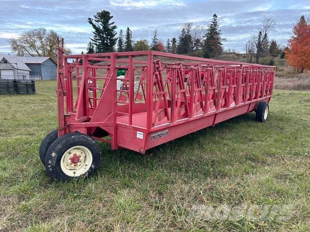  Creekbank Wozy paszowe