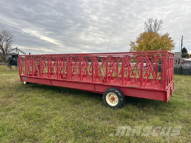  Creekbank Wozy paszowe